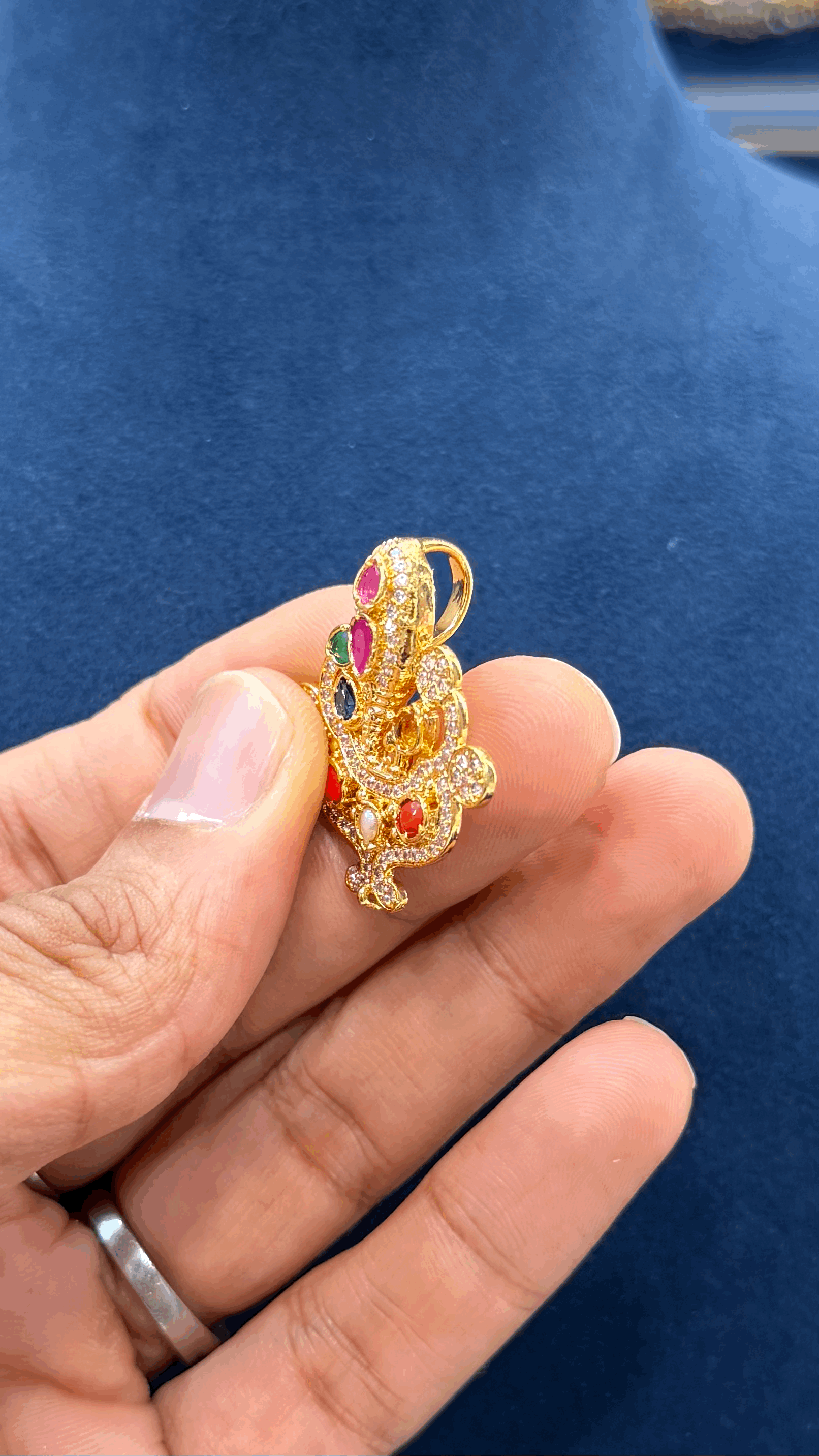 Simple Navaratna Locket