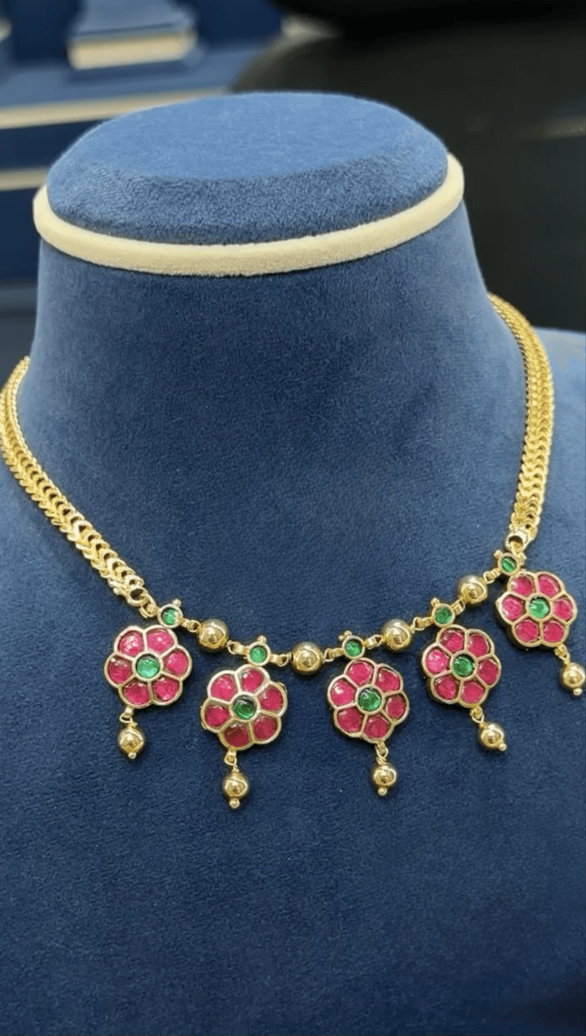 Cute Chain With Jadau Locket