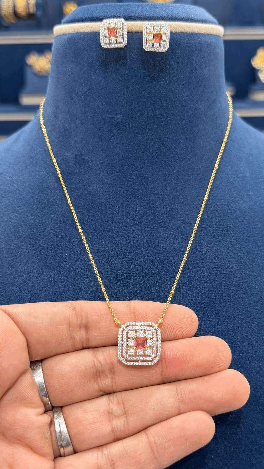 Simple Daily Wear Chain with Earings