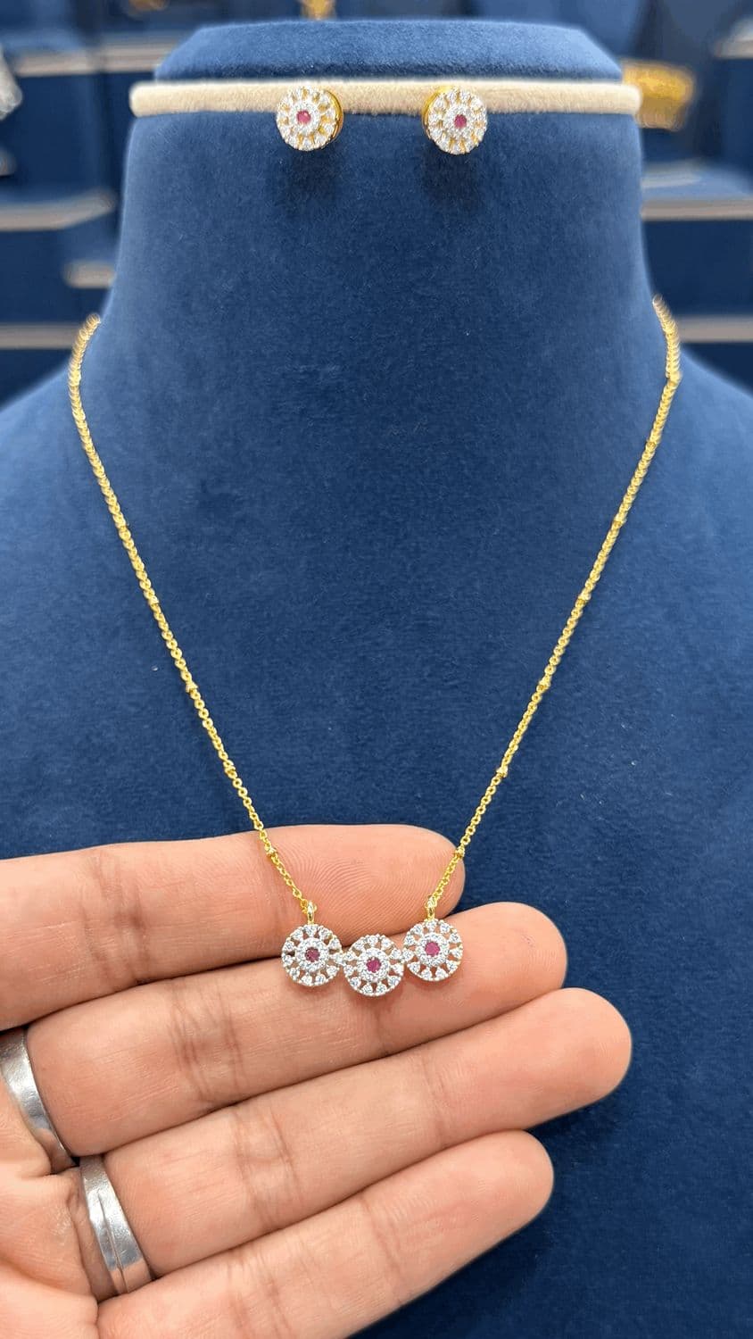 Simple Daily Wear Chain with Earings